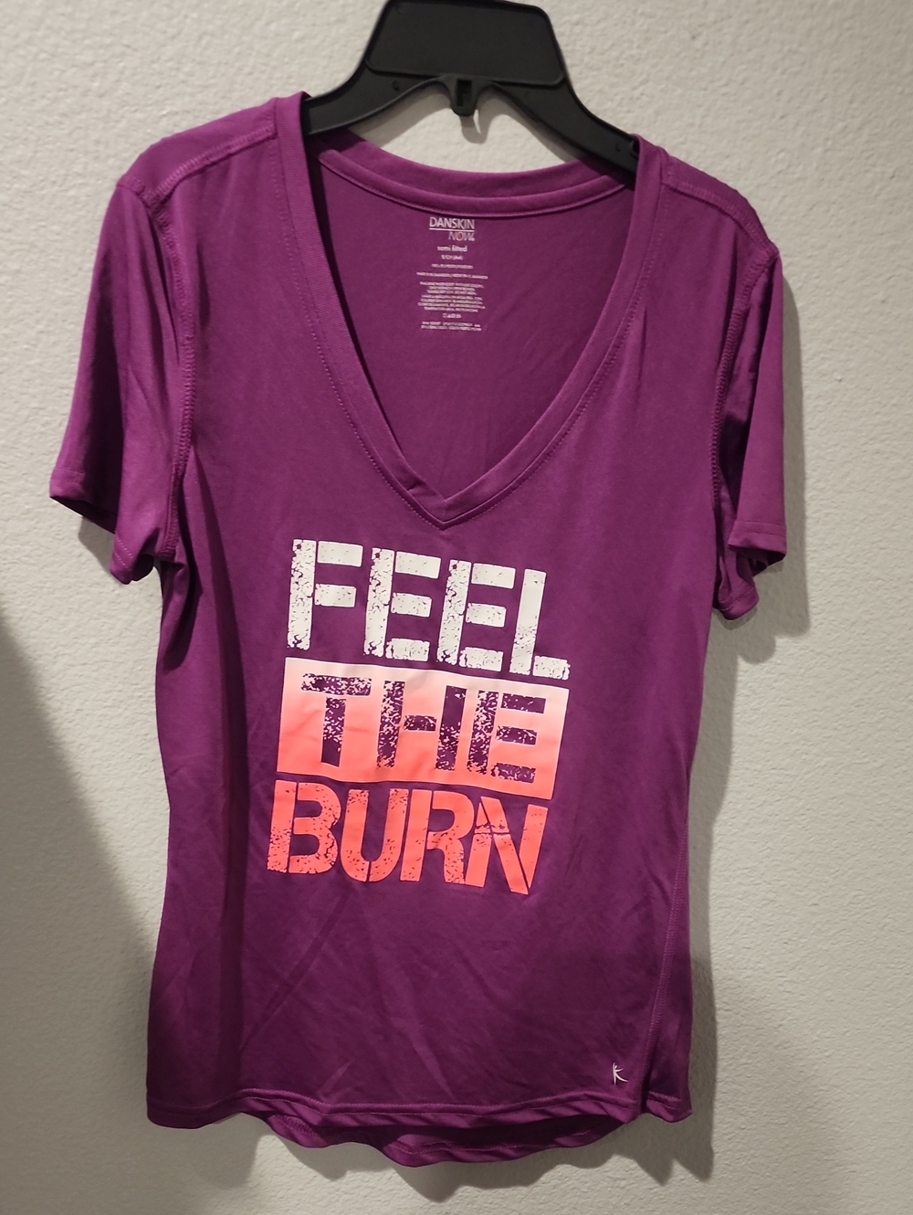 Danskin Now Purple V-Neck 'Feel The Burn' Tee with Pink/Orange Graphic
